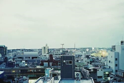 让人难过伤感爱情说说带图片 差一点就抱住他了我再睡一会儿试试9