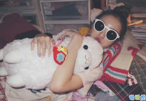 2018伤感爱情句子qq空间图片说说精选 不打扰是我最后的温柔13