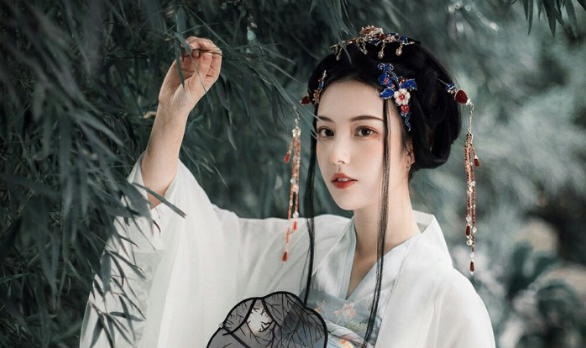 唯美仙气十足的古风诗词说说带图片15