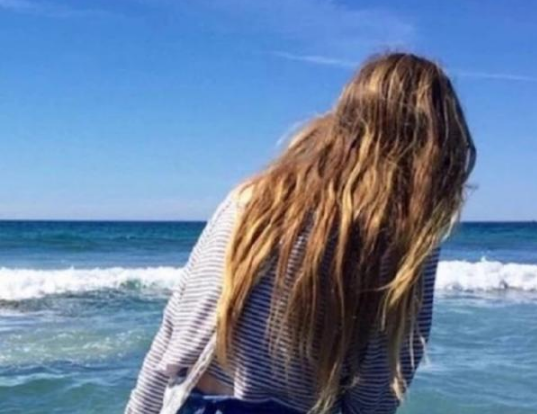 感到难过心痛时发的心情说说 时光让一切不知所措一个人把情怀搁浅1