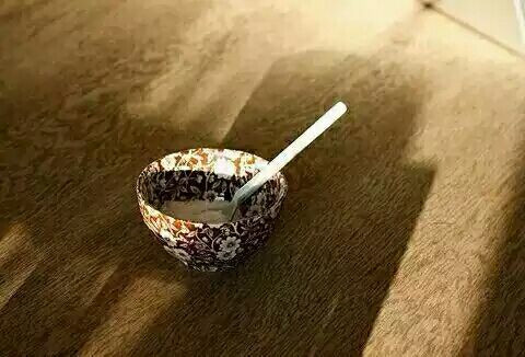 让人难过伤感爱情说说带图片 差一点就抱住他了我再睡一会儿试试7