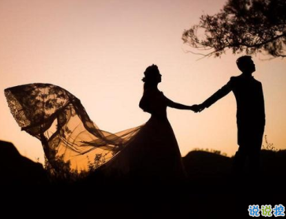 发婚纱照的朋友圈说说 婚纱照的配文文艺好听2