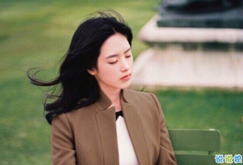 2018伤感爱情句子qq空间图片说说精选 不打扰是我最后的温柔10