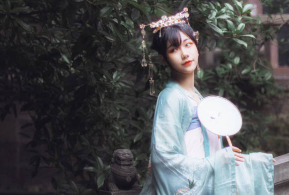 唯美仙气十足的古风诗词说说带图片12