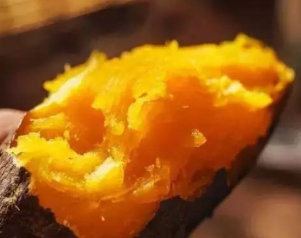 天冷吃烤红薯的句子 关于吃烤红薯的说说2