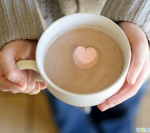 2018个性说说精选50条：我想你一定很忙，所以只看前面三个字就好1