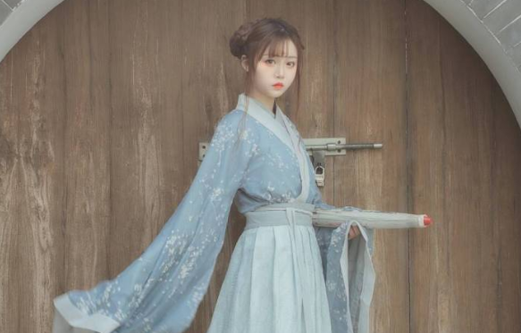 唯美仙气十足的古风诗词说说带图片7