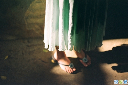 适合孤独时候发的治愈心情说说带图片 孤独没有形状却是无数个你白日的模样12