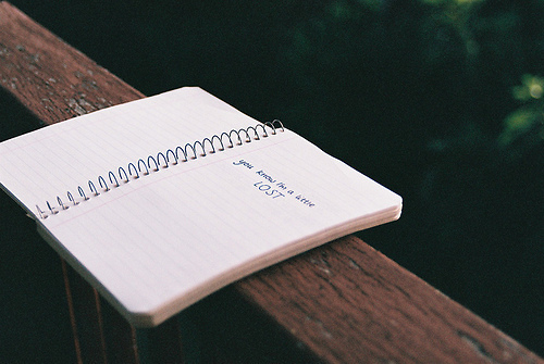 适合深夜心情不好孤独寂寞时候发的图片说说 喜欢你是一场漫长的失恋 ​10